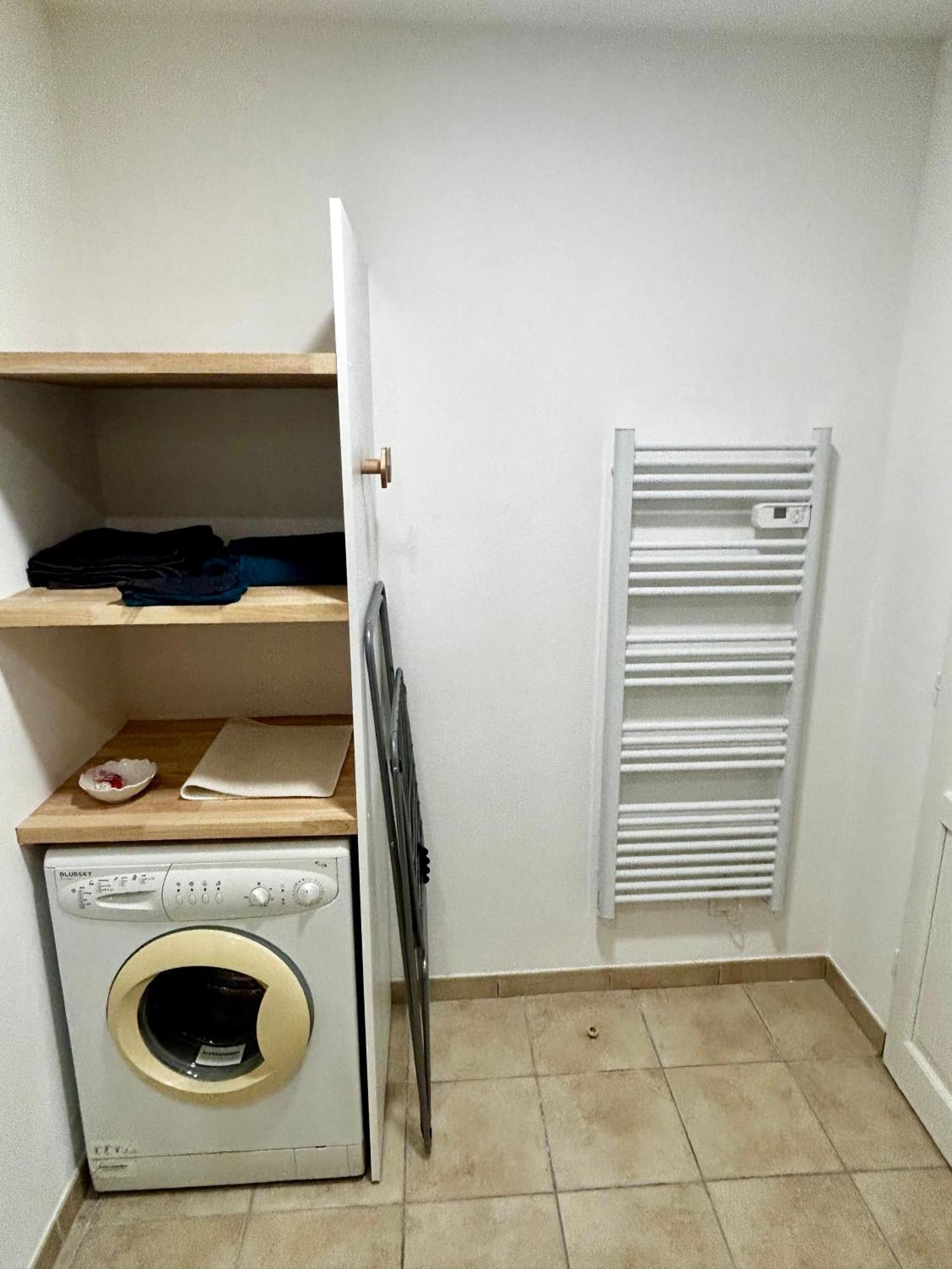 Superbe Appartement Dans Un Mas Nimes Exterior photo
